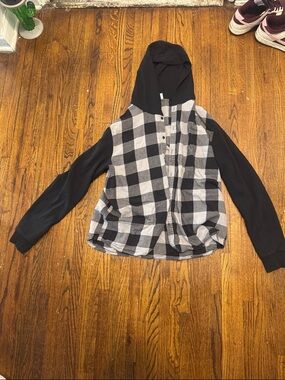 Black & Gray Plaid Hooded Button-Front flannel